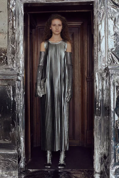 Look 12